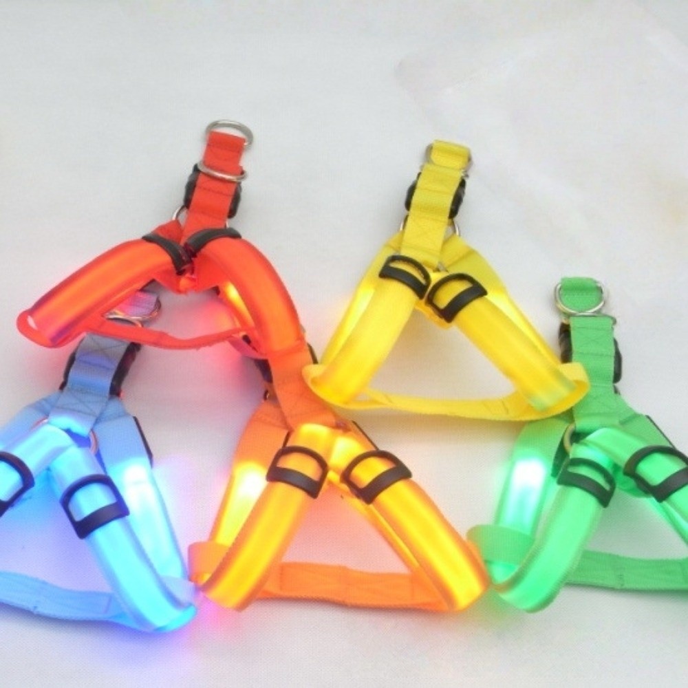 Atmungsaktives LED-Hundegeschi – Tech Dog Accessories Bewertung und Preis